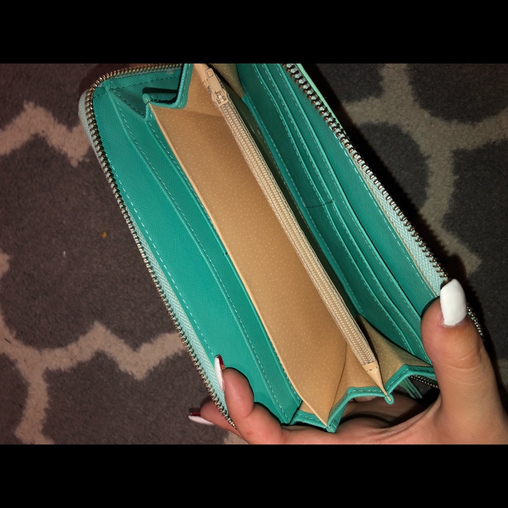 wristlet - Picture 2 of 2